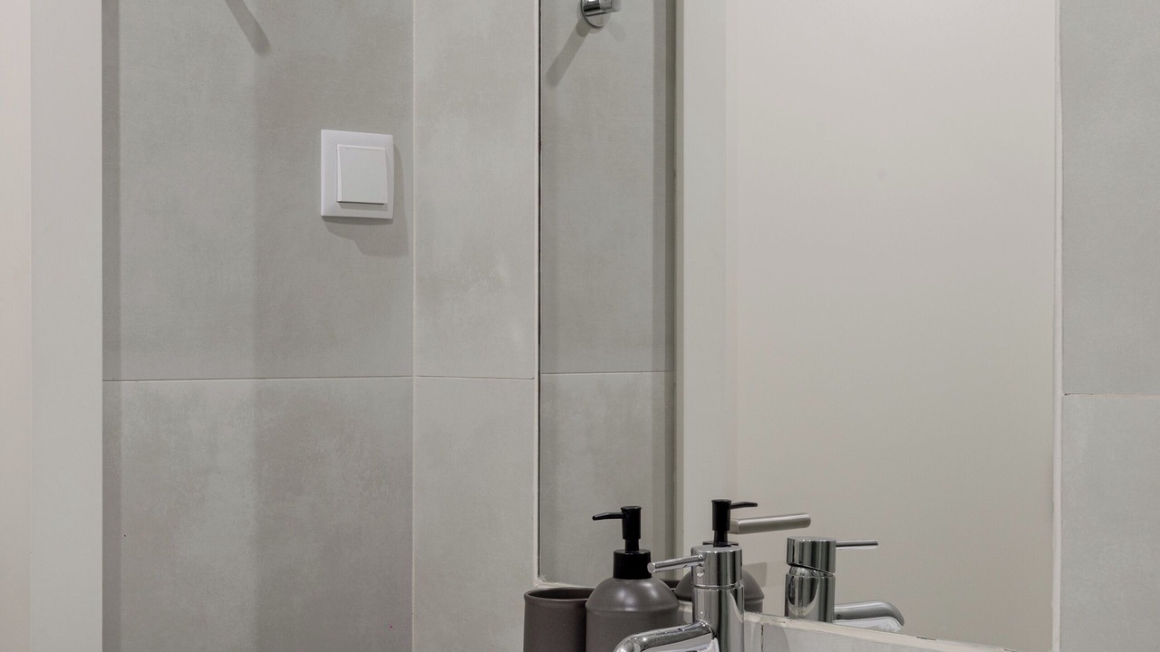 Photo of Bathroom in Linda-a-Velha