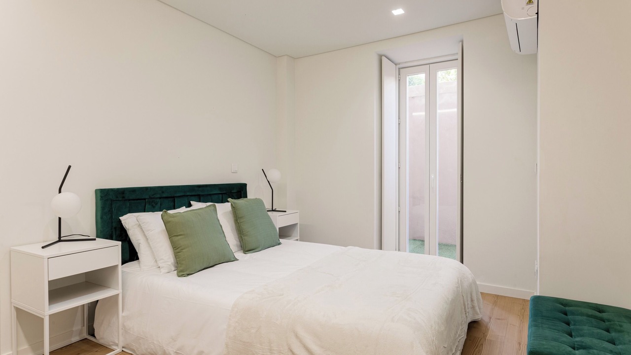 Photo of Bedroom in Linda-a-Velha