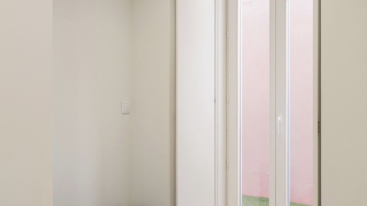 Photo of Bedroom in Linda-a-Velha