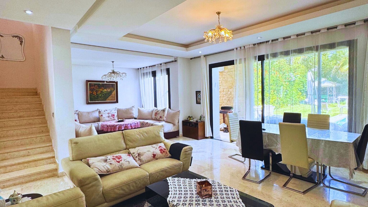 Photo of Livingroom in Ameur