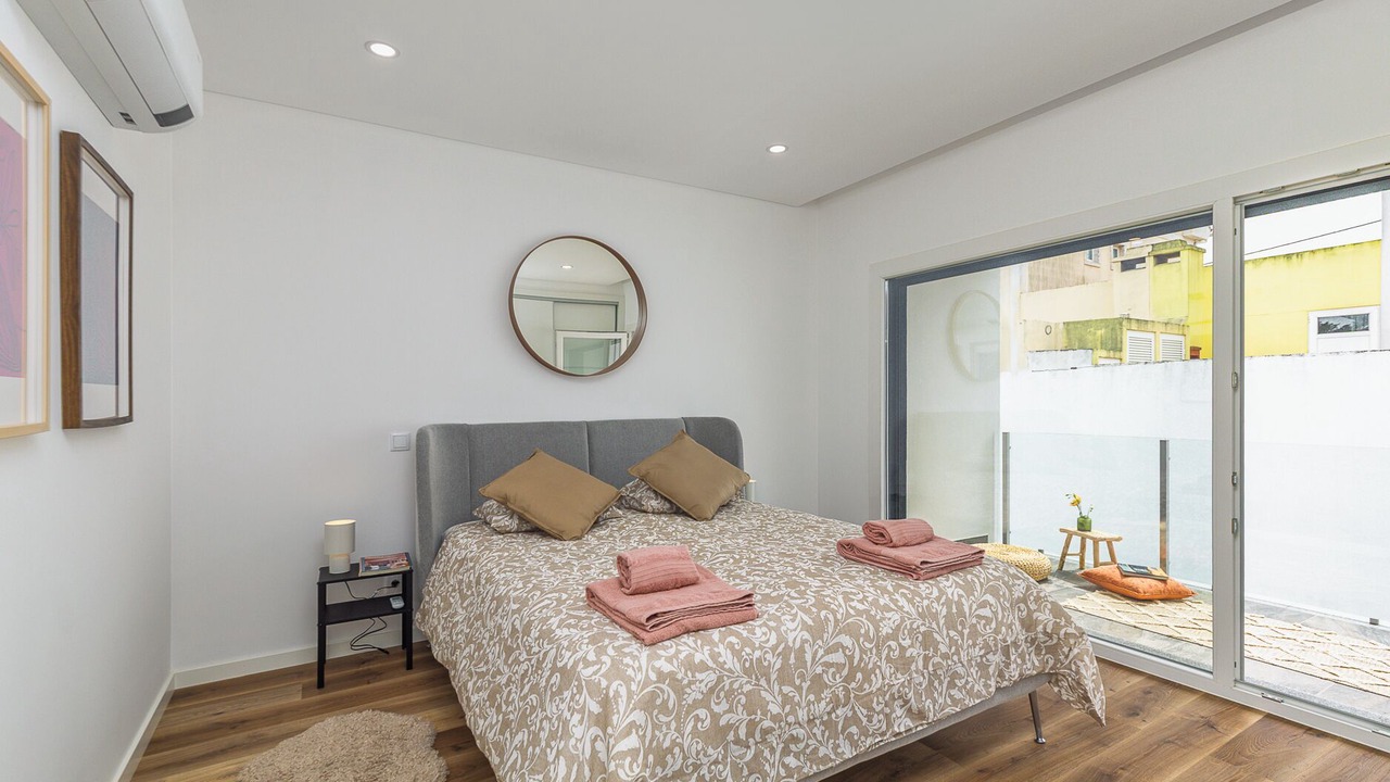 Photo of Bedroom in Charneca de Caparica e Sobreda