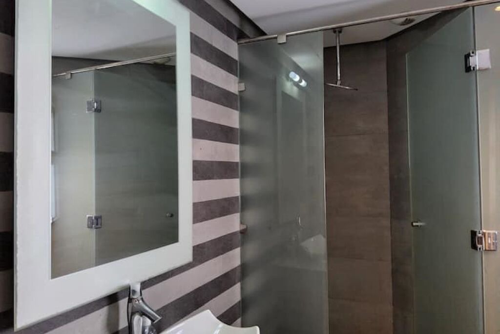 Photo of Bathroom in SOUR JDID