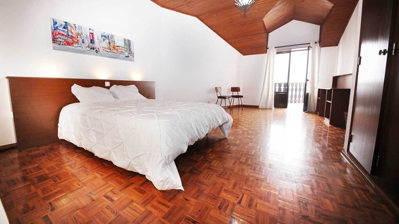 Photo of Bedroom in Ericeira