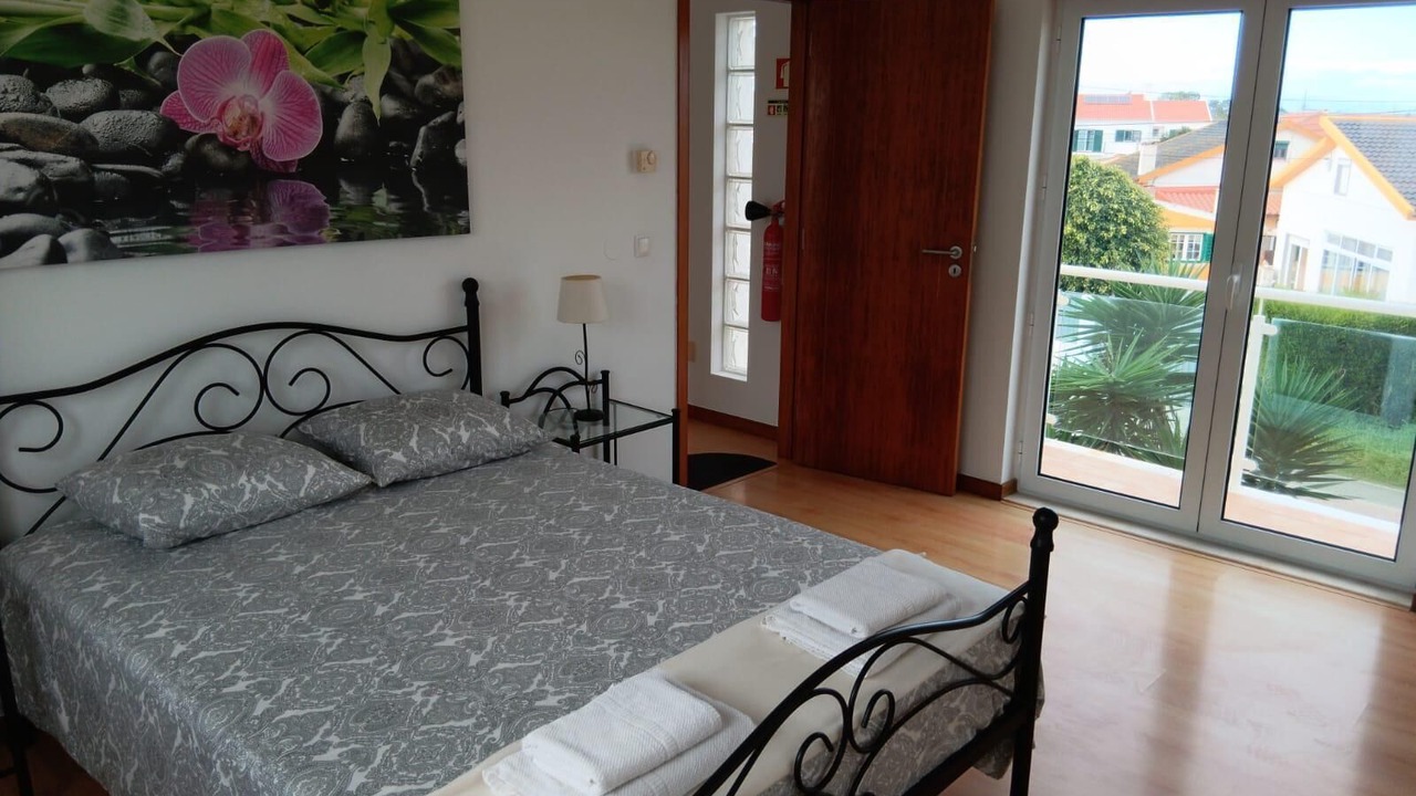 Photo of Bedroom in Ericeira