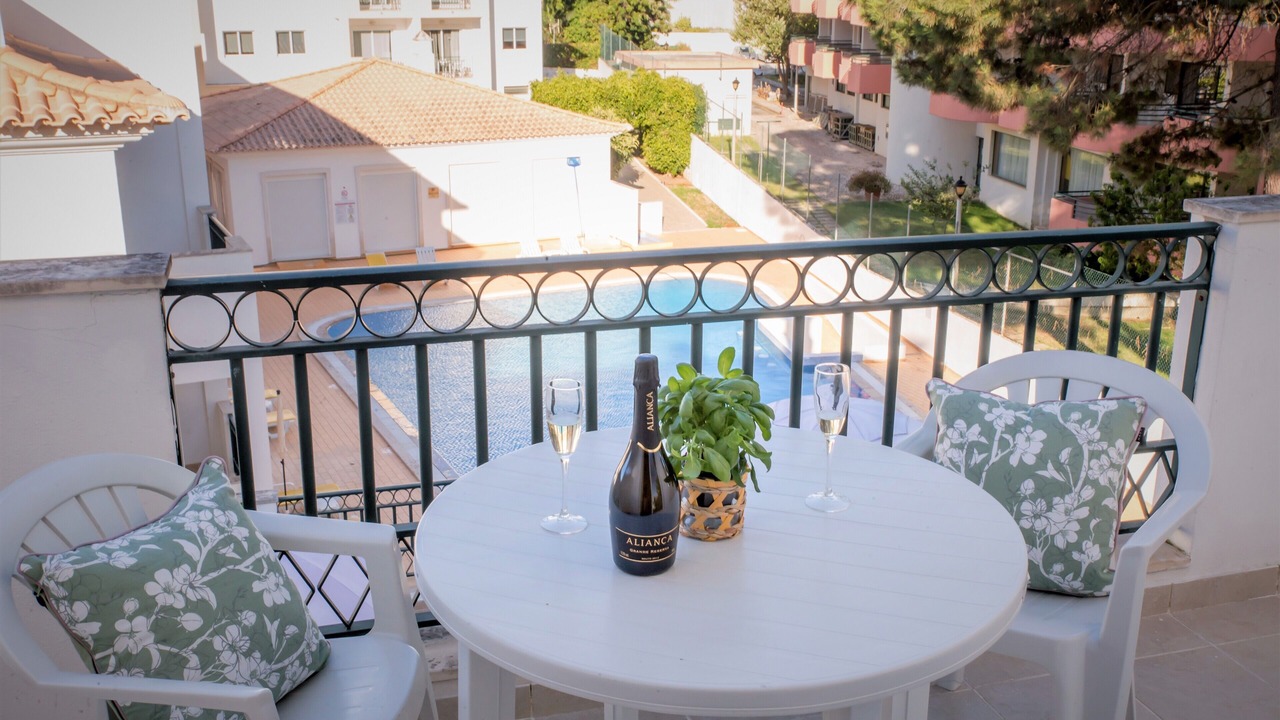 Photo of Patio Balcony in Oura