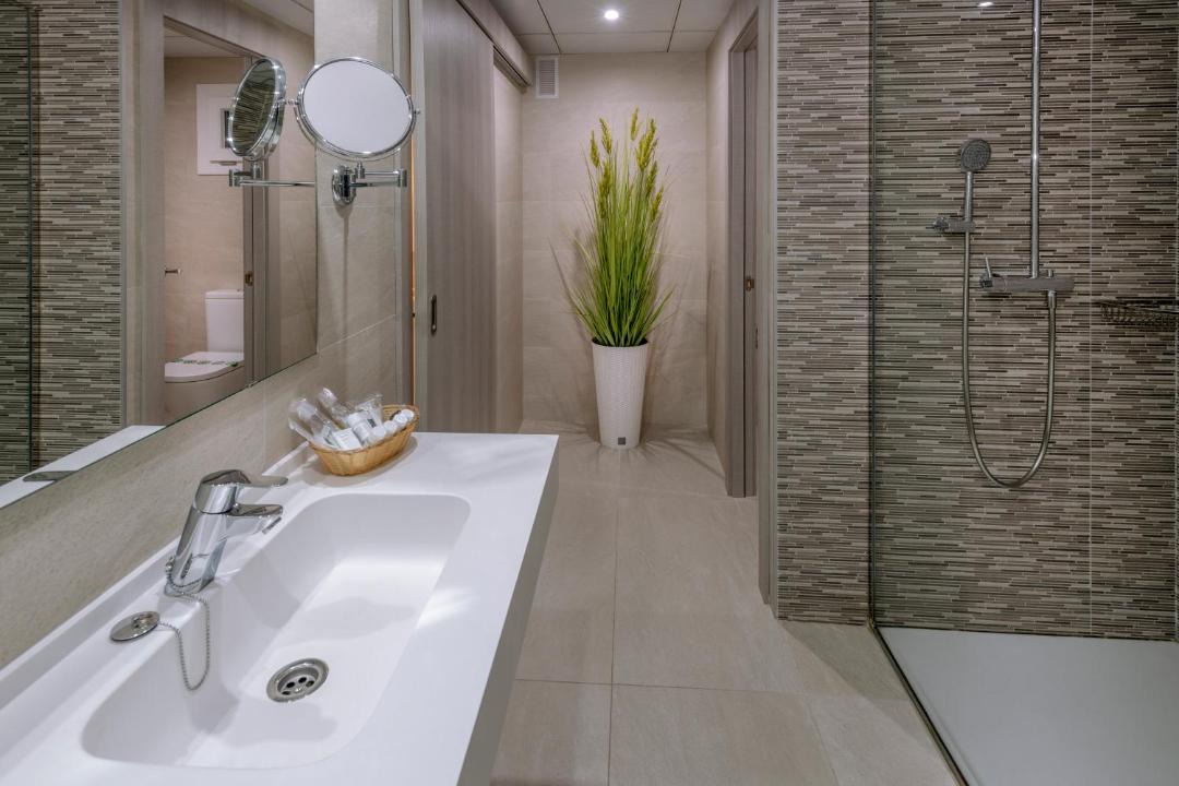 Photo of Bathroom in Salou City Centre