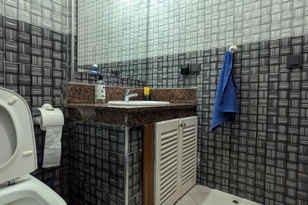 Photo of Bathroom in LA GIRONDE