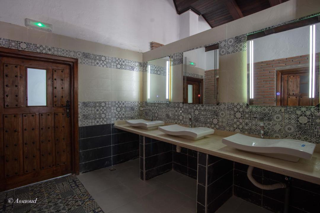 Photo of Bathroom in Derdara