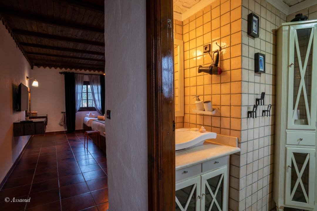 Photo of Bathroom in Derdara