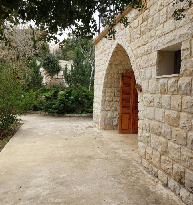 Photo of Others in Kfardebian