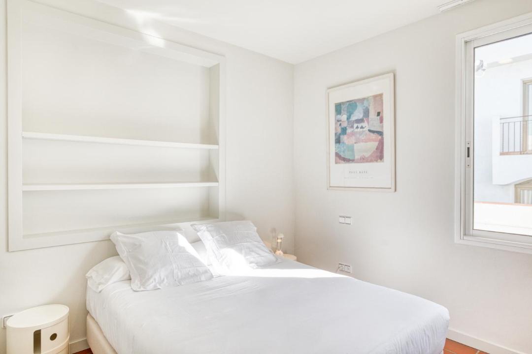 Photo of Bedroom in Roses Town Center