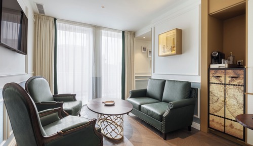 Suite (Emerald)