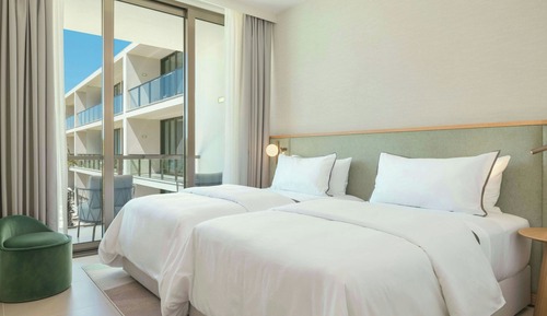 Deluxe Room, 2 Twin Beds, Balcony (Urban, View)