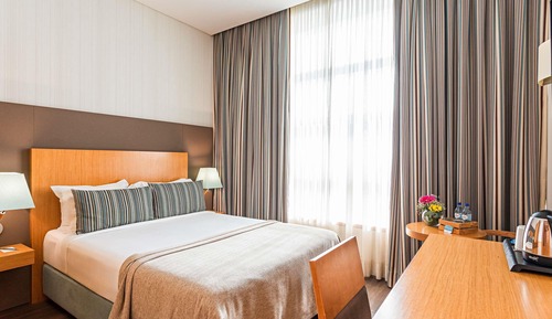 Standard Room, 1 Queen Bed