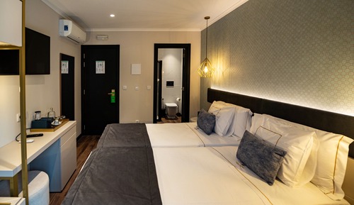 Standard Twin Room