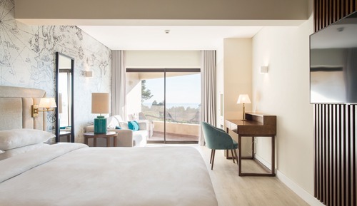 Deluxe Room, 1 Queen Bed with Sofa bed, Pool View