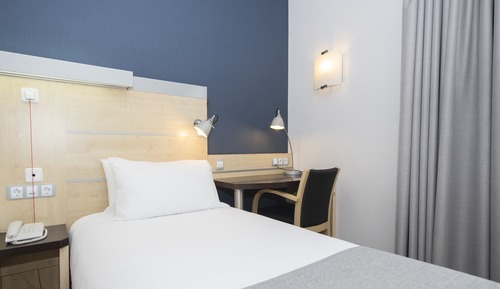 Standard Room, 2 Twin Beds, Accessible (Free Breakfast)
