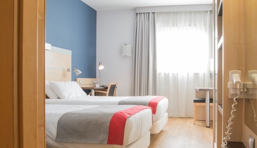 Standard Room, 2 Twin Beds (Free Breakfast)