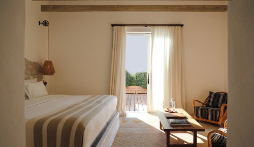 Room (Eira)