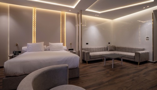 Comfort Suite, Balcony, City View