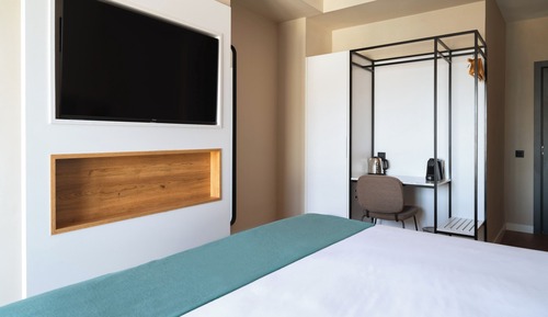 Comfort Queen Room with private terrace