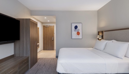 Standard Room, 1 King Bed