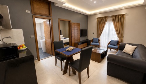 Superior Suite, 1 Bedroom, Hot Tub, City View