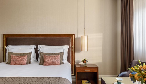 Executive Suite (Extra Bed 3 Adults)