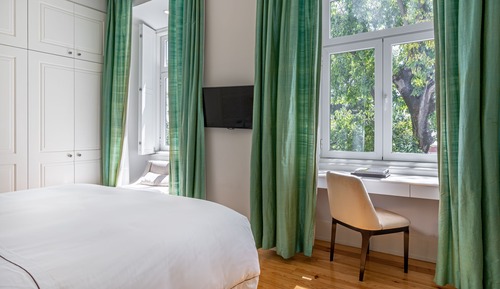 Superior Room (King)