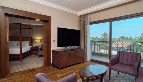 Suite, 1 King Bed, Non Smoking, Pool View