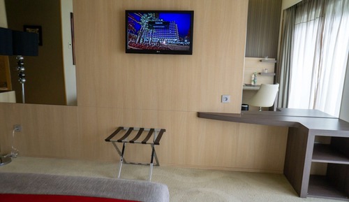 Standard Room, 1 King Bed