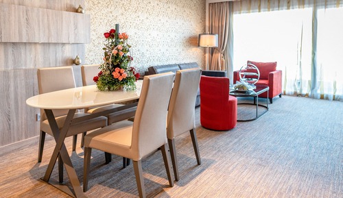 Suite, 1 King Bed