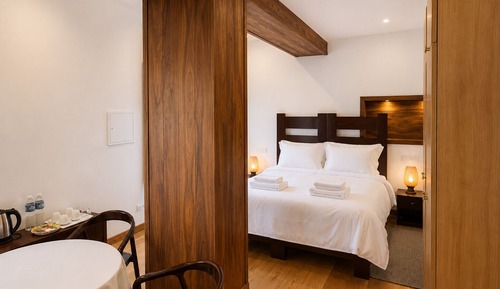 Deluxe Double or Twin Room, Hill View