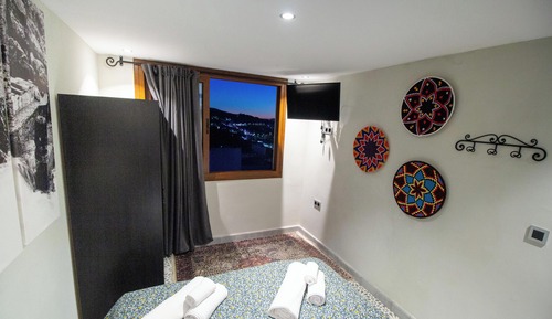 Apartment, Balcony, Mountain View