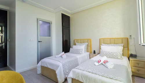 Standard Twin Room