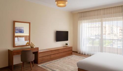 Superior King Suite