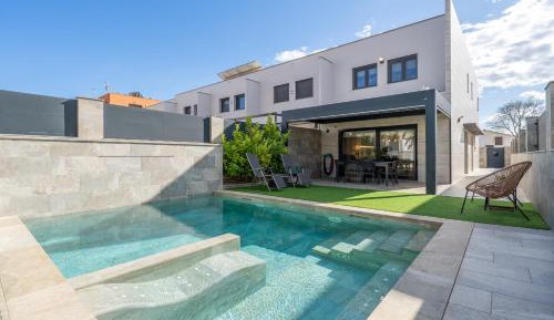 Four-Bedroom Vacation Home
