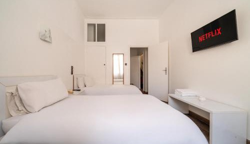 Twin Room with City View