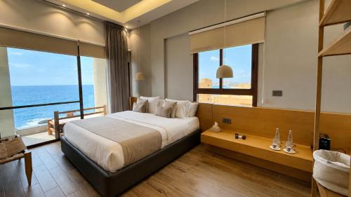 Queen Room with Sea View