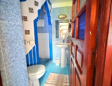 Deluxe Double Room (2 Adults + 1 Child)