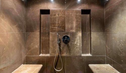 Royal Suite 
