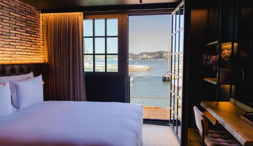 Deluxe Double or Twin Room with River View
