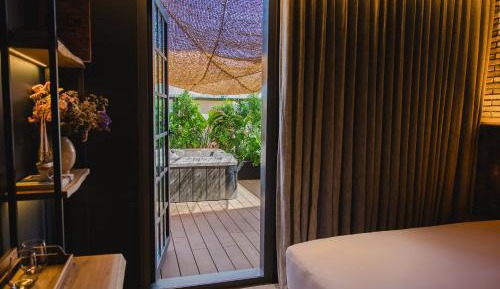 Superior Double or Twin Room with Terrace