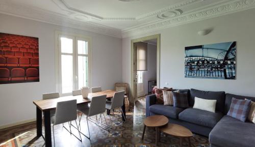 Three-Bedroom Deluxe Apartment
