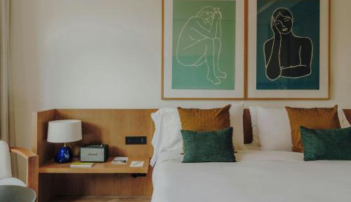 Premium King Room with Garden Access and Garden View