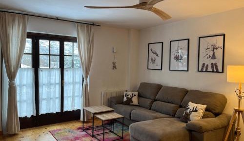 Two-Bedroom Apartment with Mountain View