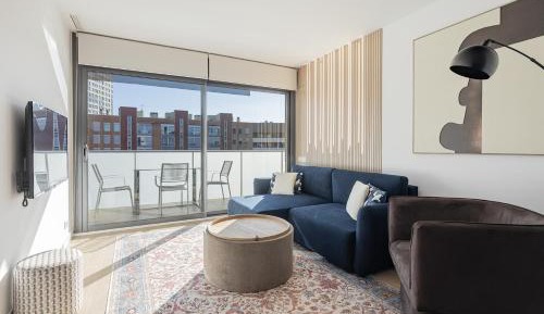 Two-Bedroom Deluxe Apartment with Balcony