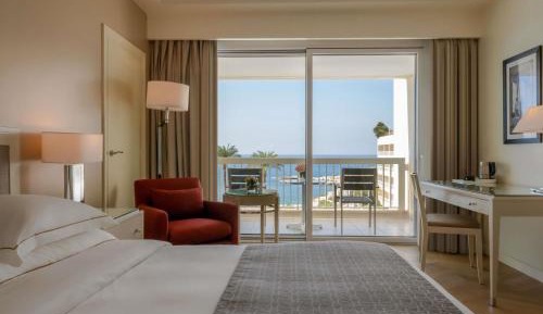 Deluxe King Room with Sea View