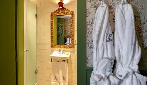  Double Room with Valentine's Package