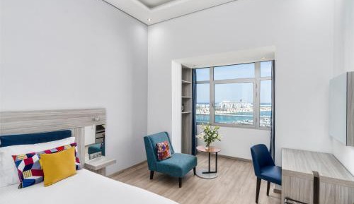 Room Legend - Marina View